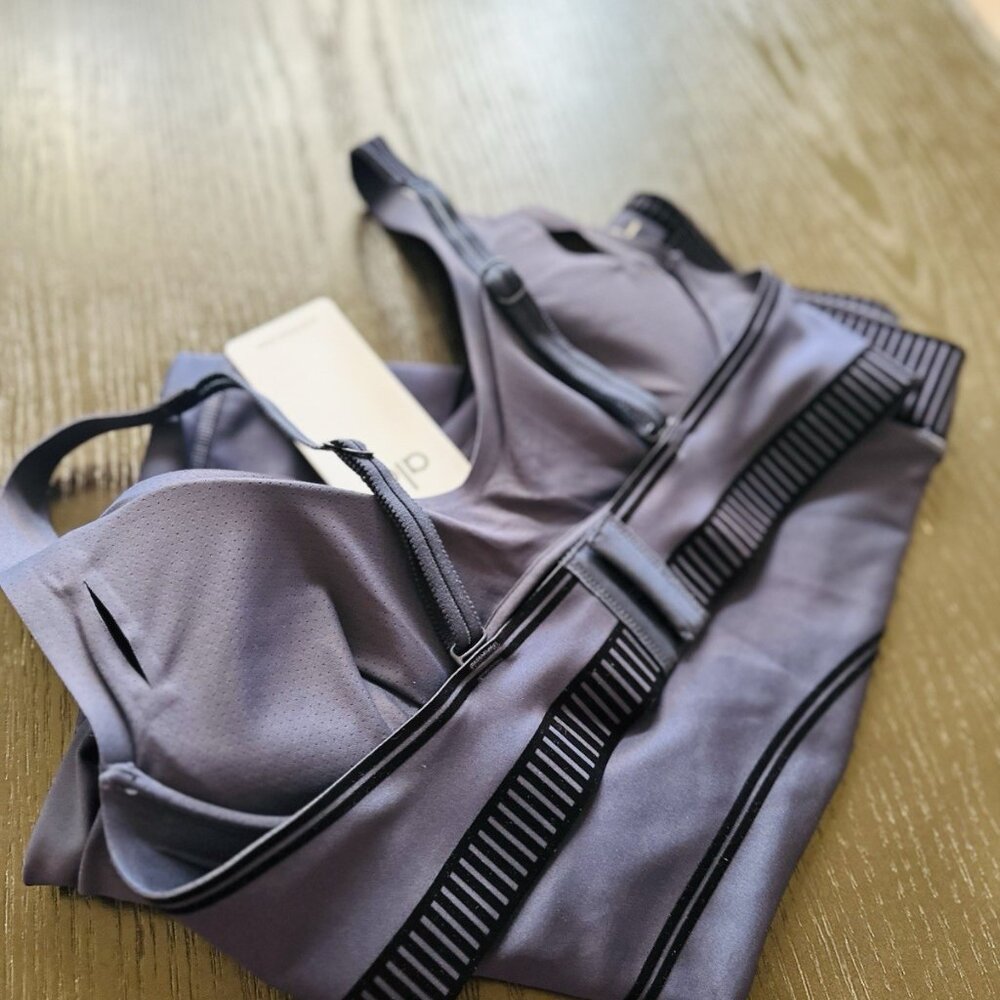 Alo Yoga Line Up Set Size Medium Navy Color - Picture 4 of 5